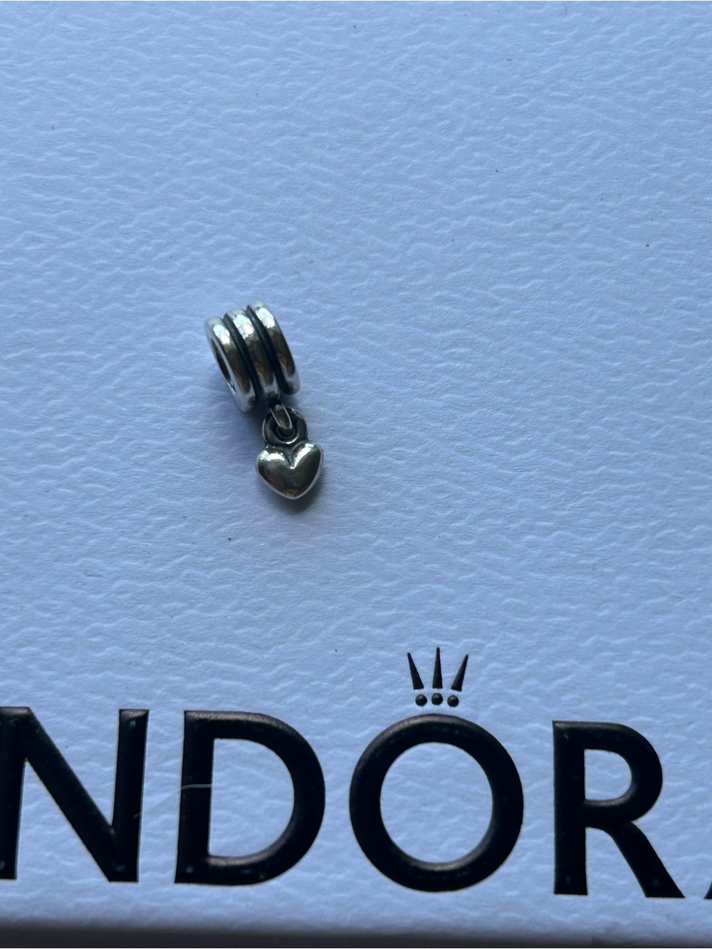 Pandora retired heart charm